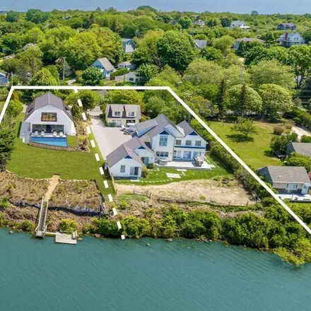 Buy this 14 bed house on 131 Edgemere Street in Montauk, East Hampton