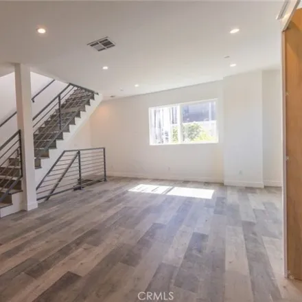 Image 4 - 5126 Riverton Avenue, Los Angeles, CA 91602, USA - House for rent