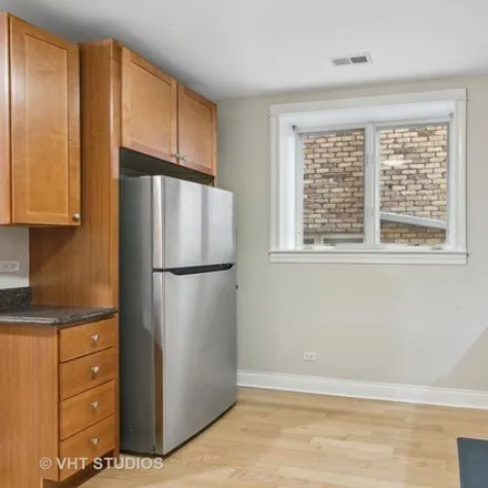 Image 6 - 2161 North Oakley Avenue, Chicago, IL 60647, USA - Condo for rent