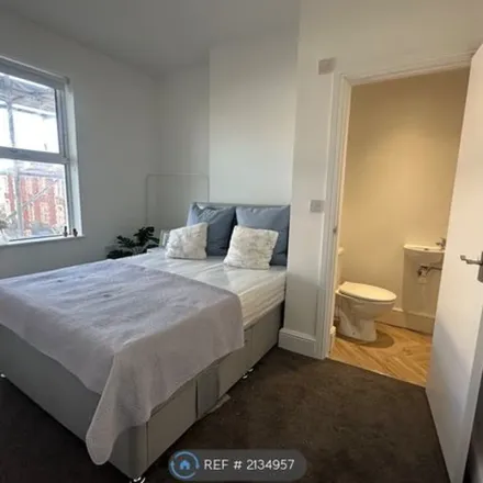 Image 4 - 135 Lodge Causeway, Bristol, BS16 3JX, United Kingdom - Apartment for rent