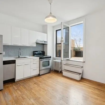 Image 4 - 185 South 2nd Street, New York, NY 11211, USA - Townhouse for sale