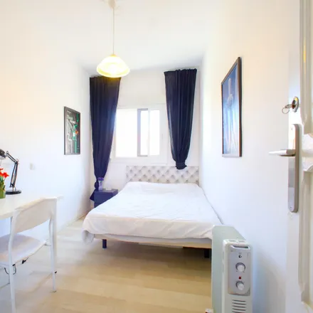 Image 1 - Carrer de Xulilla, 6, 46011 Valencia, Spain - Room for rent
