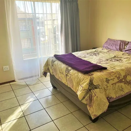 Image 3 - Felicia Street, Fir Grove, Akasia, 0118, South Africa - Apartment for rent