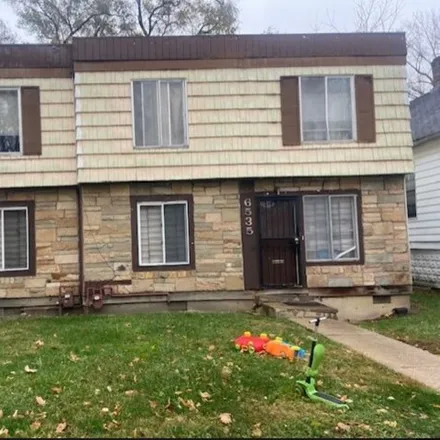 Buy this 8 bed house on 6533-6535 South Carpenter Street in Chicago, IL 60621