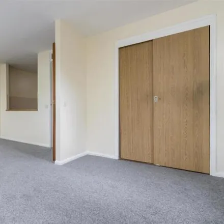 Image 5 - Verona Close, London, UB8 2LL, United Kingdom - Apartment for sale