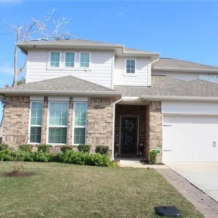 Buy this 4 bed house on 200 Woodridge Crossing in Clute, TX 77531