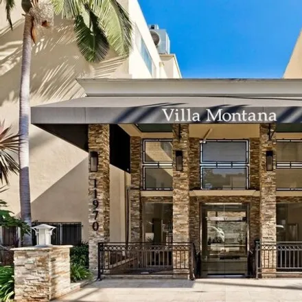 Buy this 1 bed condo on Montana Avenue in Los Angeles, CA 90292