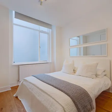 Rent this 1 bed apartment on 26 Nottingham Place in London, W1U 5EW