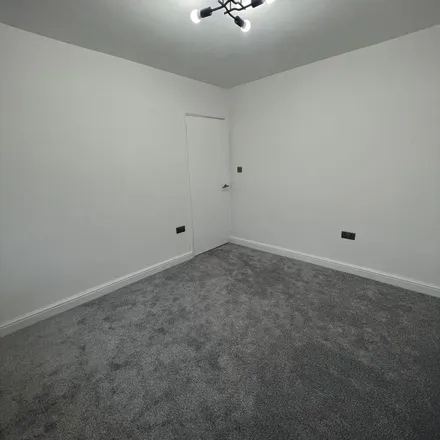 Image 7 - 34 Alliance Way, Coventry, CV2 3HE, United Kingdom - Apartment for rent