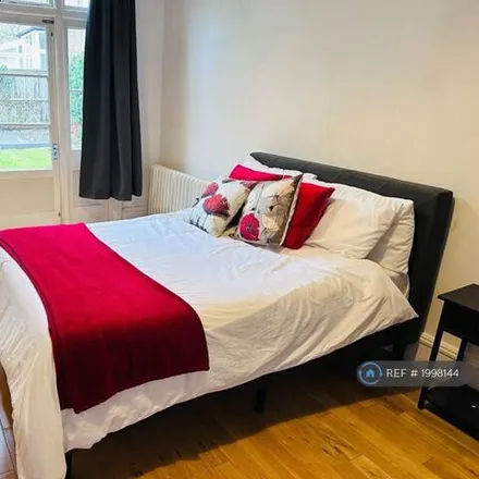 Rent this 1 bed house on 21 Whitehall Road in Greenhill, London