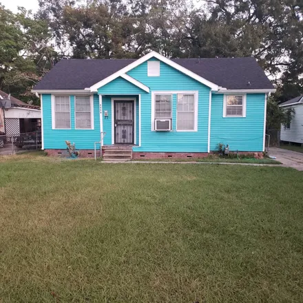 Rent this 2 bed house on 5359 Washington Avenue in Smiley Heights, Baton Rouge