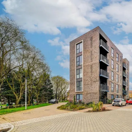Buy this 2 bed apartment on Border's Lane in Loughton, IG10 3FD