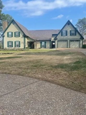 Buy this 5 bed house on 3021 Highland Drive in Russellville, AR 72802