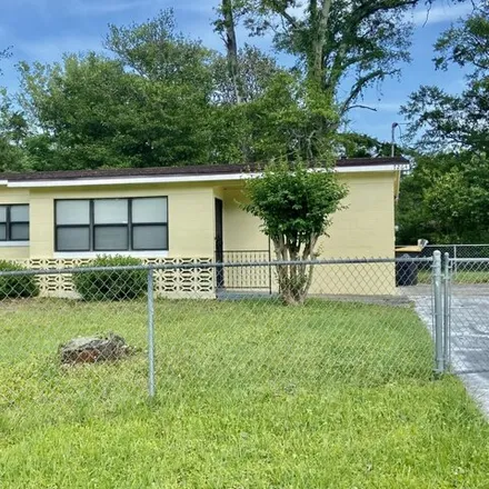 Rent this 3 bed house on 7292 Karenita Drive in Sweetwater, Jacksonville