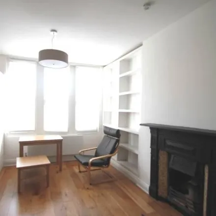 Image 7 - Rathcoole Avenue, London, N8 9LY, United Kingdom - Apartment for rent