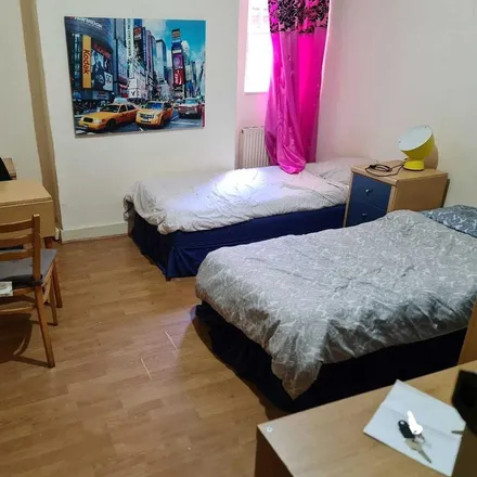 Rent this studio room on 2 Cranhurst Road in London, NW2 4LJ