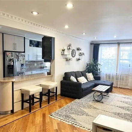 Image 1 - 99-31 64th Avenue, New York, NY 11374, USA - Apartment for sale