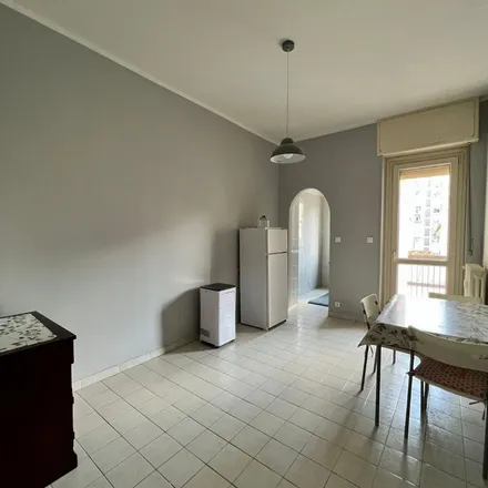 Image 2 - Via Salbertrand, 68, 10146 Turin Torino, Italy - Apartment for rent