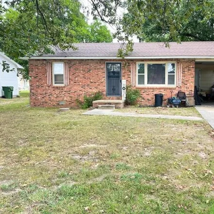 Buy this 3 bed house on 902 West Saint Francis Street in Dexter, MO 63841