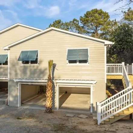 Image 1 - 7165 Canal Drive, Emerald Isle, NC 28594, USA - Townhouse for sale