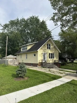 Buy this 5 bed house on 1375 Myrtle Street in Port Huron, MI 48060
