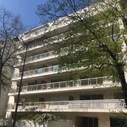 Rent this 1 bed apartment on 1 Place Winston Churchill in 92200 Neuilly-sur-Seine, France