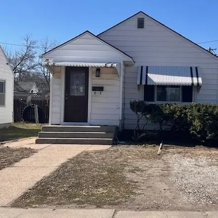 Buy this 2 bed house on 946 26th Avenue in Columbus, NE 68601