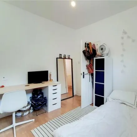 Image 7 - 31 Aberavon Road, London, E3 5AR, United Kingdom - Townhouse for rent