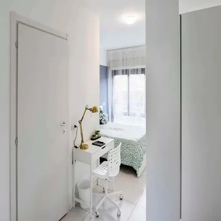 Rent this 5 bed room on Via Imbonati - Via Bovio in Via Carlo Imbonati, 20159 Milan MI