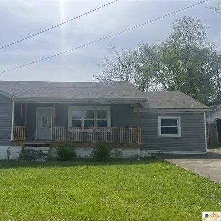 Buy this 3 bed house on 145 Lloyd Street in Glasgow, KY 42141