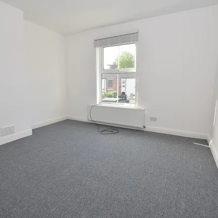 Image 6 - The Lounge, Hipper Street West, Chesterfield, S40 2AR, United Kingdom - House for rent