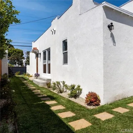 Image 6 - 3864 West 30th Street, Los Angeles, CA 90016, USA - House for sale