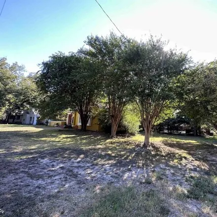 Image 4 - 205 West Strickland Street, Del Rio, TX 78840, USA - House for sale