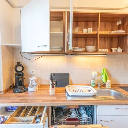 Rent this 2 bed apartment on Kundencenter NEW in Rathausmarkt 1, 41747 Viersen