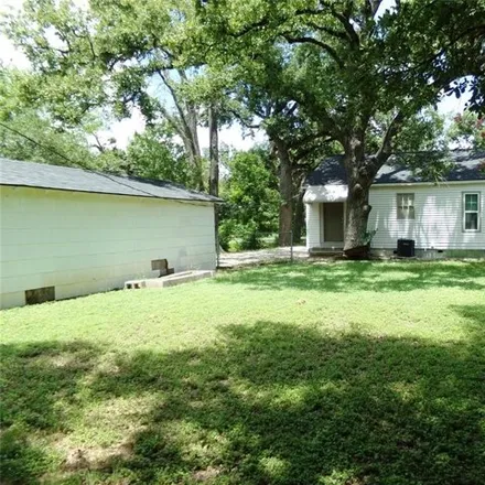 Image 9 - 250 North Avenue B, Elgin, TX 78621, USA - House for rent