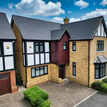Buy this 5 bed house on unnamed road in Wolverton, MK12 5RU