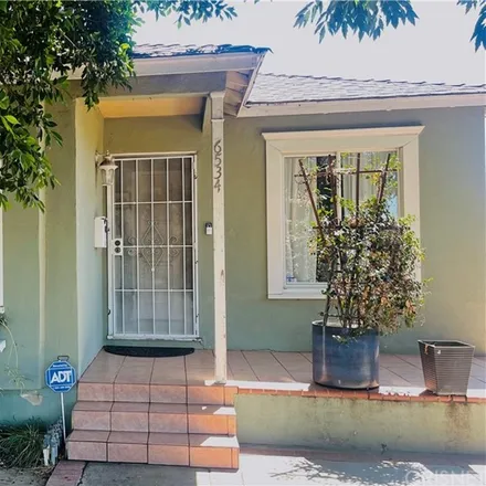 Buy this 3 bed house on 6459 Lindley Avenue in Los Angeles, CA 91335