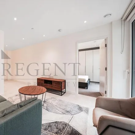 Image 3 - Georgette Apartments, 2 Cendal Crescent, London, E1 2GA, United Kingdom - Apartment for rent