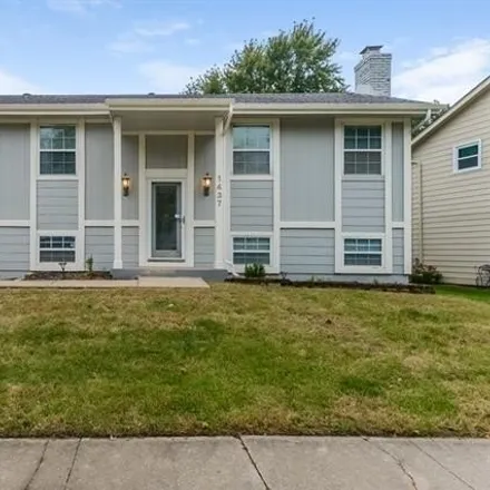 Rent this 3 bed house on 1882 East Pawnee Drive in Olathe, KS 66062