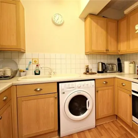 Image 2 - Century Court, Horsell, GU21 6DF, United Kingdom - Apartment for sale