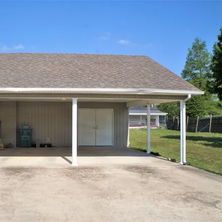 Image 2 - 300 East 19th Street, Caruthersville, Pemiscot County, MO 63830, USA - House for sale