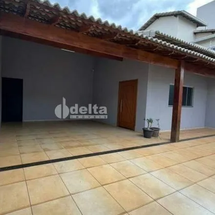 Rent this 3 bed house on Rua Oril Caetano de Resende in Alto Umuarama, Uberlândia - MG