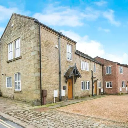 Buy this 2 bed townhouse on Blackwall in Halifax, HX1 2BE