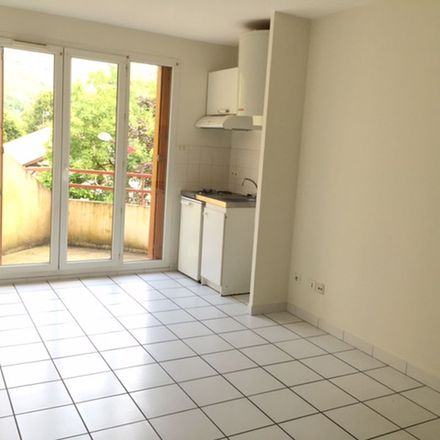 Rent this 1 bed apartment on 6 Place Alfred Berthet in 38920 Crolles, France