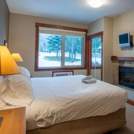 Rent this 2 bed condo on Fernie in BC V0B 1M0, Canada