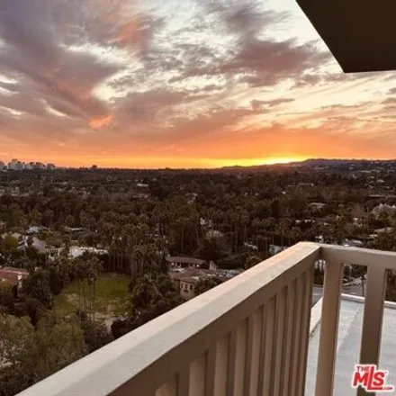 Buy this 2 bed condo on Sierra Towers in 9255 Doheny Road, West Hollywood
