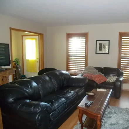 Rent this 1 bed apartment on Calgary in Prestwick, CA