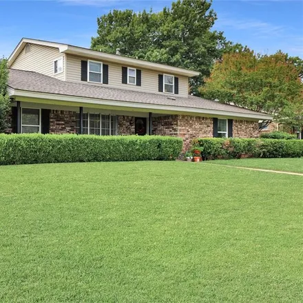 Buy this 5 bed house on 2724 South Colfax Circle in Plano, TX 75075