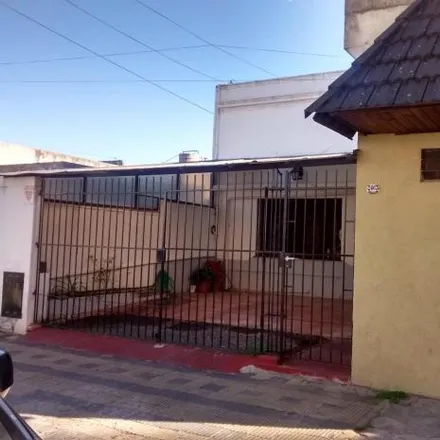 Buy this 2 bed house on Juncal 2457 in 1825 Lanús Este, Argentina