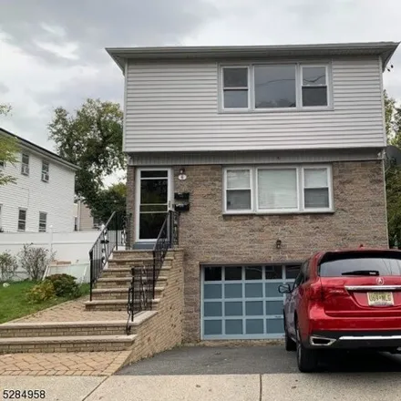 Rent this 3 bed apartment on 40 Gifford Court in Newark Heights, Maplewood